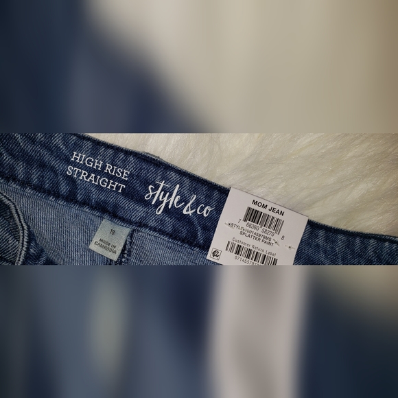 Women's High Rise Mom Jeans - Picture 3 of 10